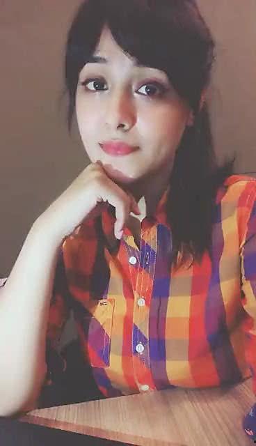 是谁爆料酒窝小姐姐视频,网友热议其美貌与魅力  第2张